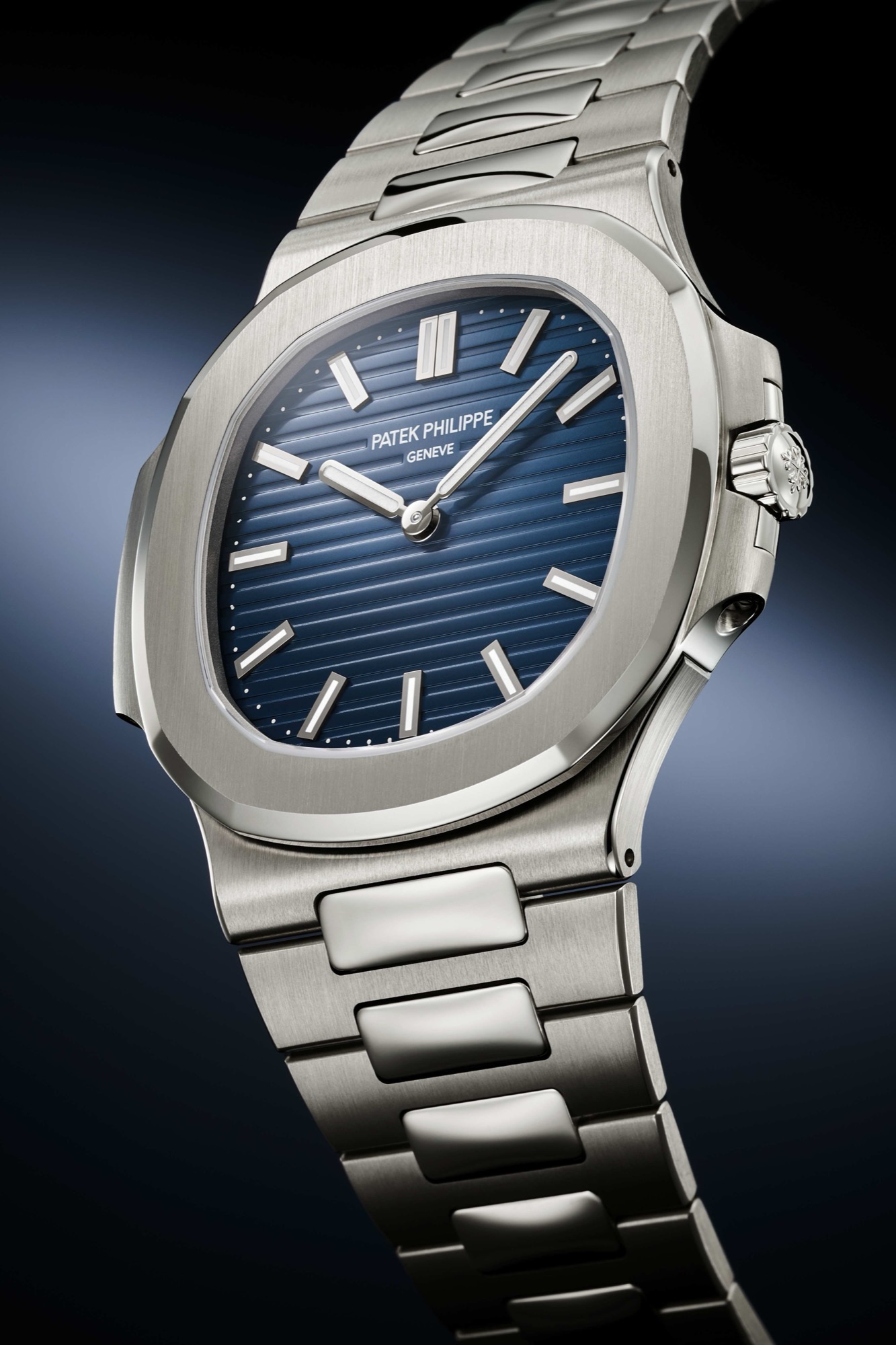 Patek Philippe Nautilus 5810/1G-001 in white gold with blue embossed dial on white gold bracelet